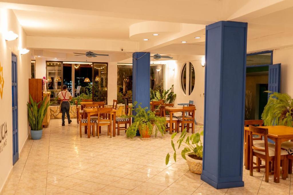 Hotel Sabana Flores Exterior photo